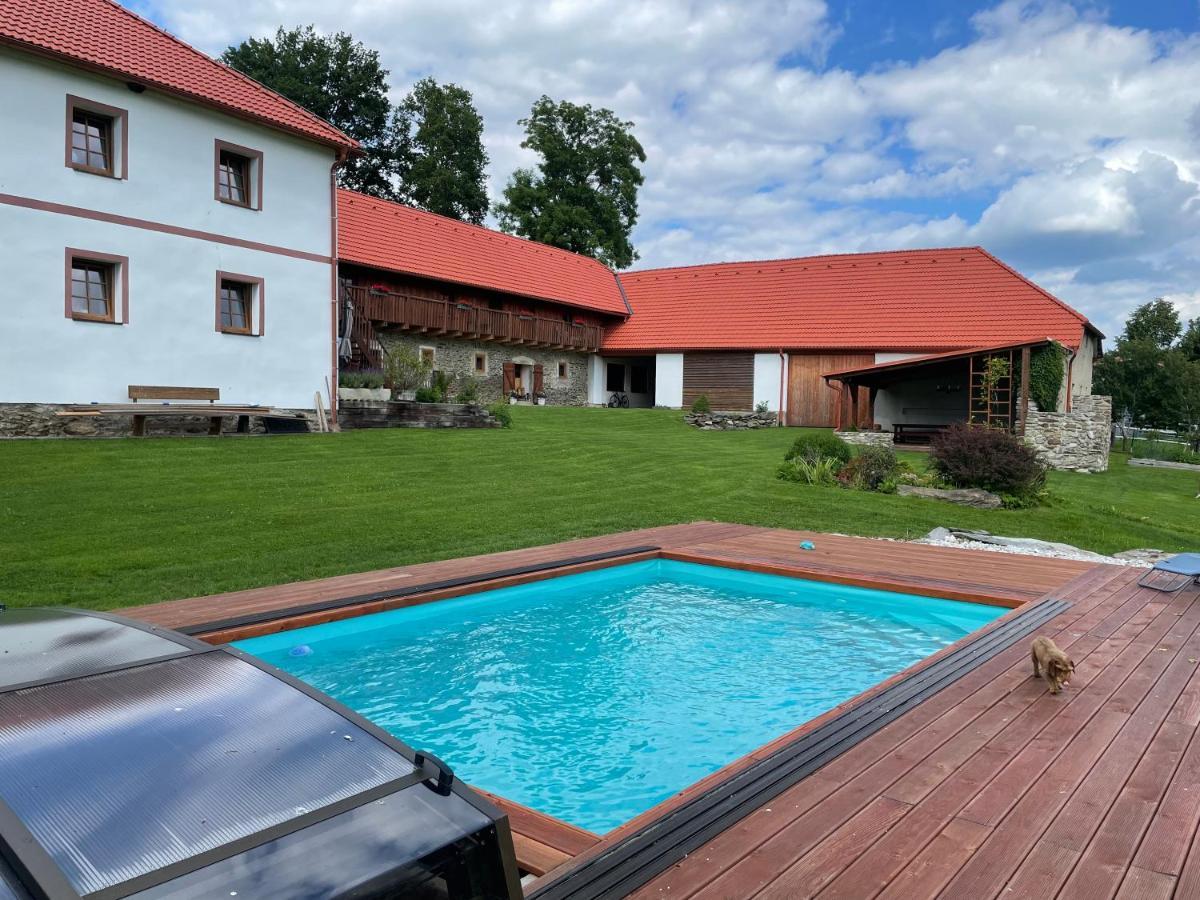 Farma Náhlov Apartamento Frymburk Exterior foto
