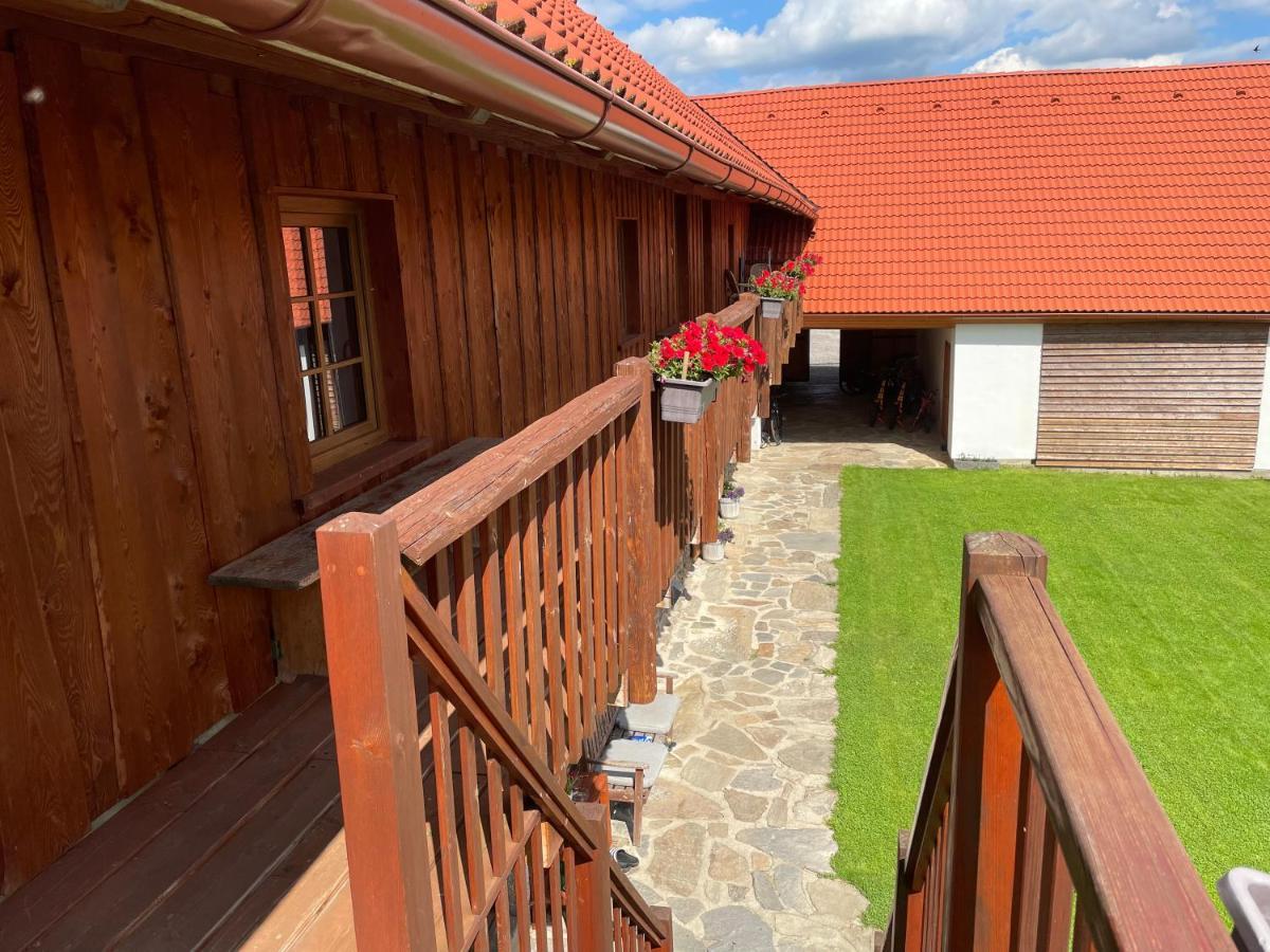 Farma Náhlov Apartamento Frymburk Exterior foto